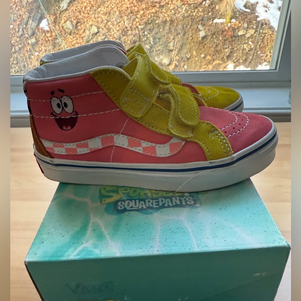Nickelodeon SpongeBob Yellow and Pink Kids Sneakers - Picture 10 of 11